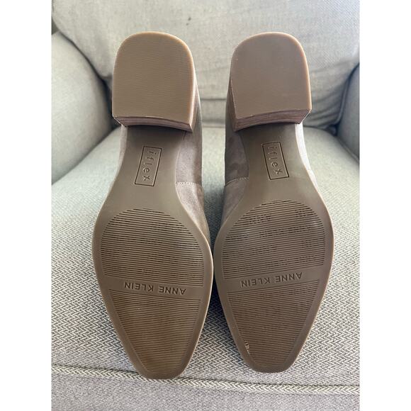 Anne Klein Women's Parson Chelsea Boots Taupe Suede Ankle Booties 8M Block Heel - Picture 5 of 9